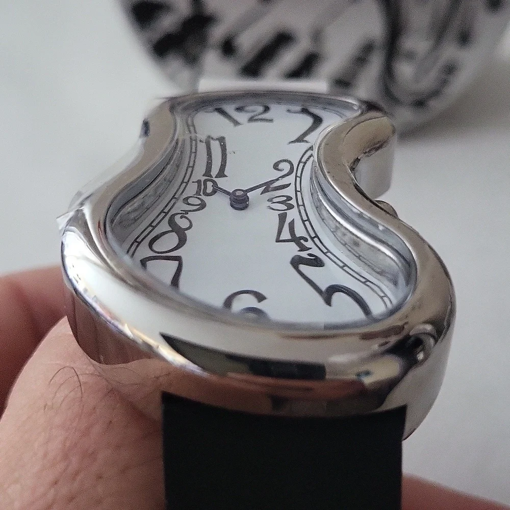 Salvador Dali Melting Clock Surreal Watch LARGE - Picture 4 of 9